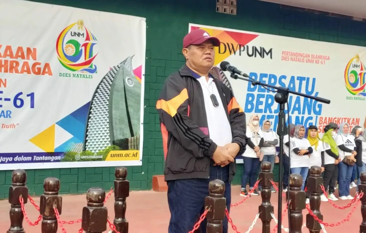 Buka Pertandingan Dies...