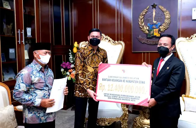 Pemprov Kucurkan Bantuan...