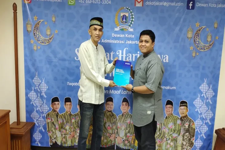 Bangun Masjid di Belanda,...