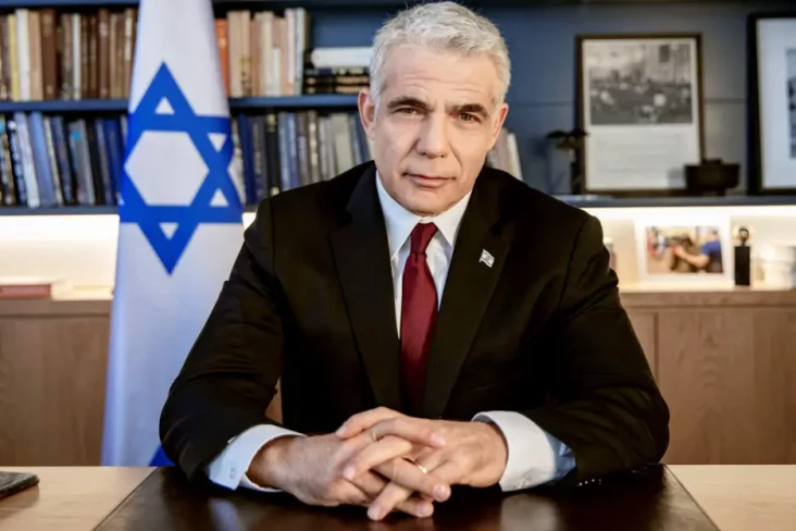 Siapakah Yair Lapid,...