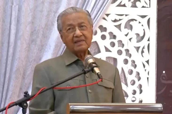 Bikin Emosi, Mahathir...