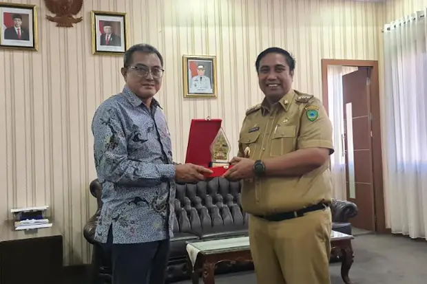Maros Dapat Predikat...
