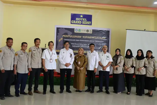 Poltekpar Makassar Kerja...