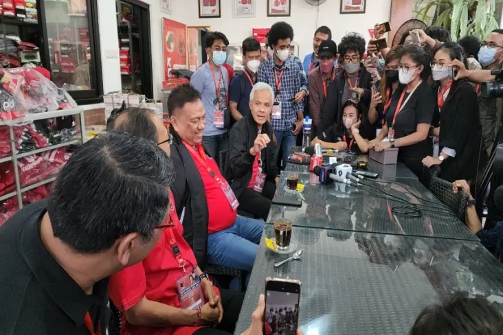 Ditanya Karier Politik...