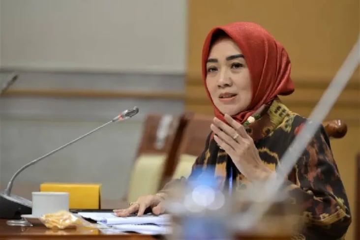 Legislator Perempuan...