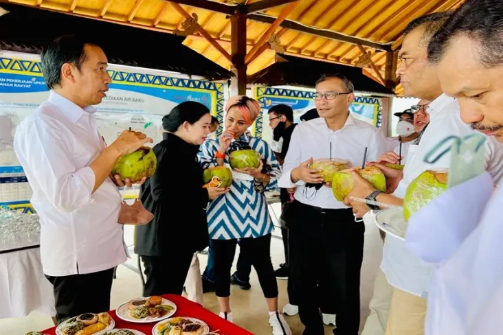 Momen Jokowi dan Puan...