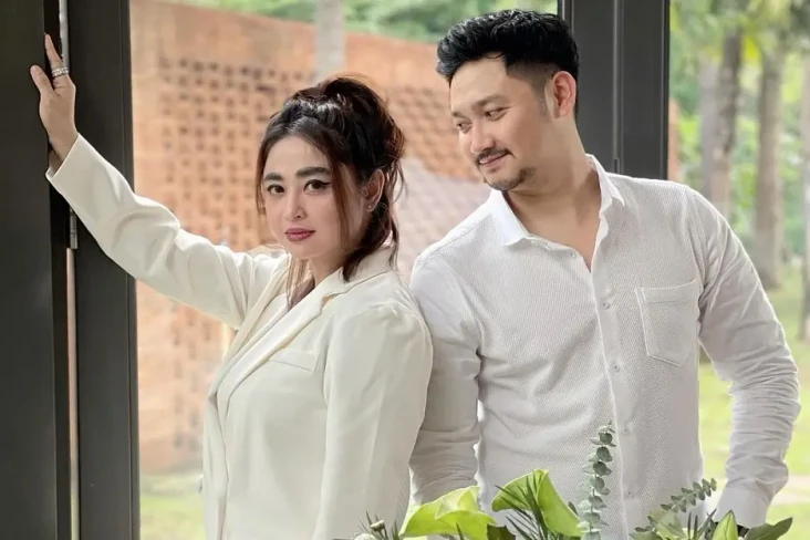 Dewi Perssik Ikhlas...