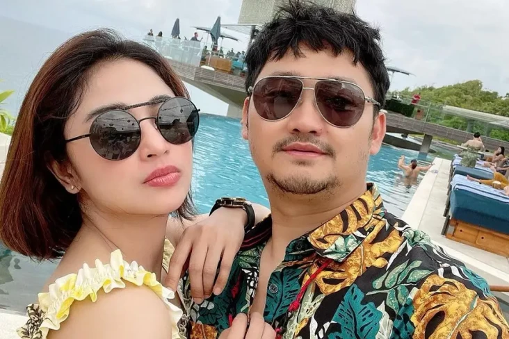 Digugat Cerai Angga...