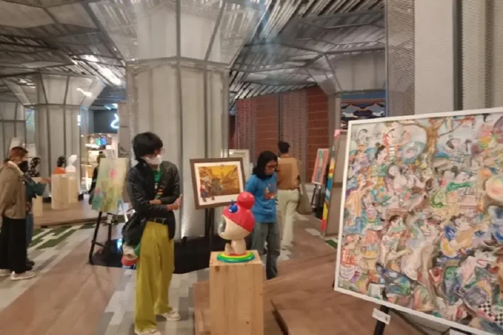 Libatkan Seniman dari...