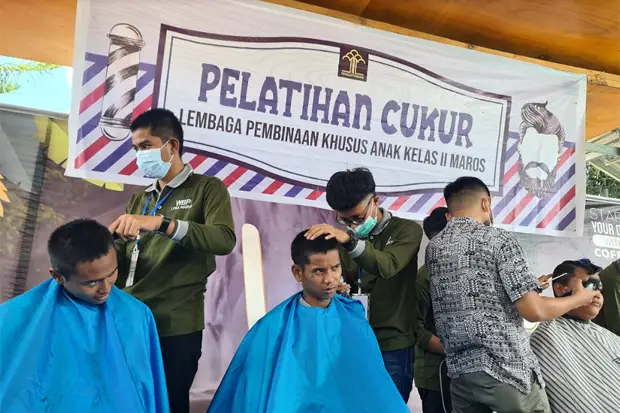 Puluhan Warga LPKA Maros...