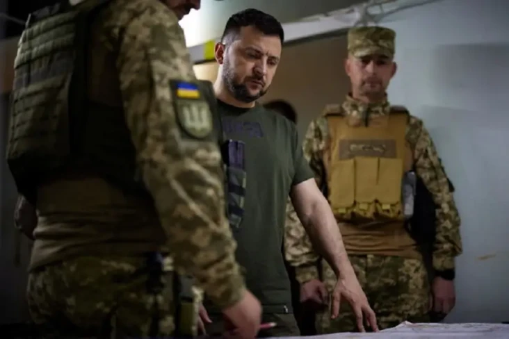 Penasihat Zelensky:...
