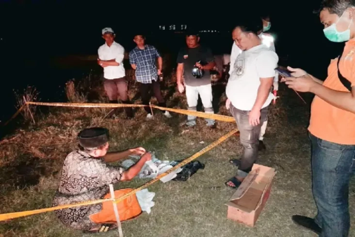 2 Remaja Sejoli Tepergok...