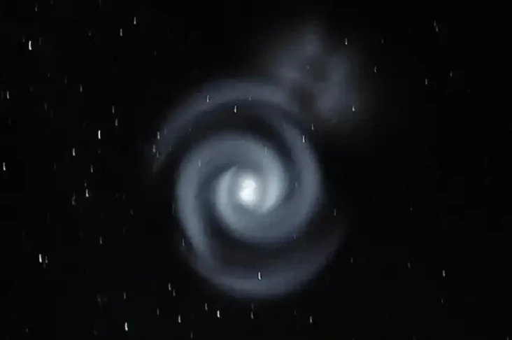 Fenomena Aneh di Langit...