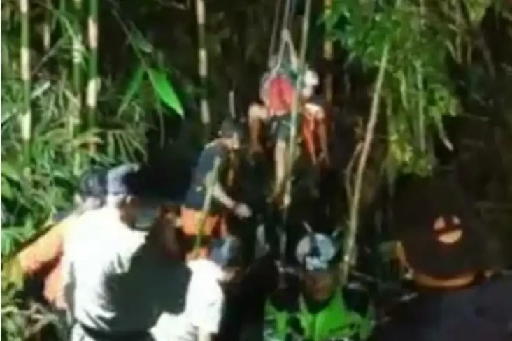 Geger Warga Bali Pingsan...