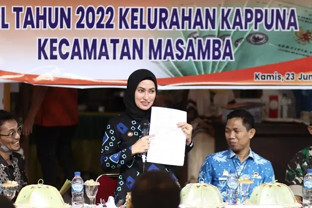 100 Warga Kelurahan...
