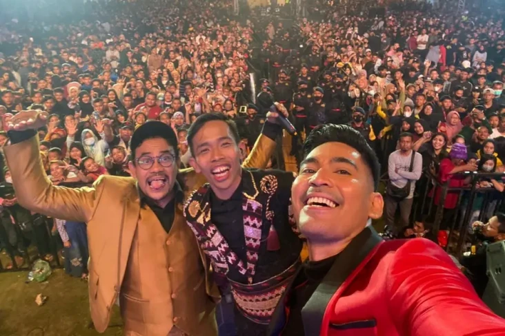 Kangen Joget, Puluhan...