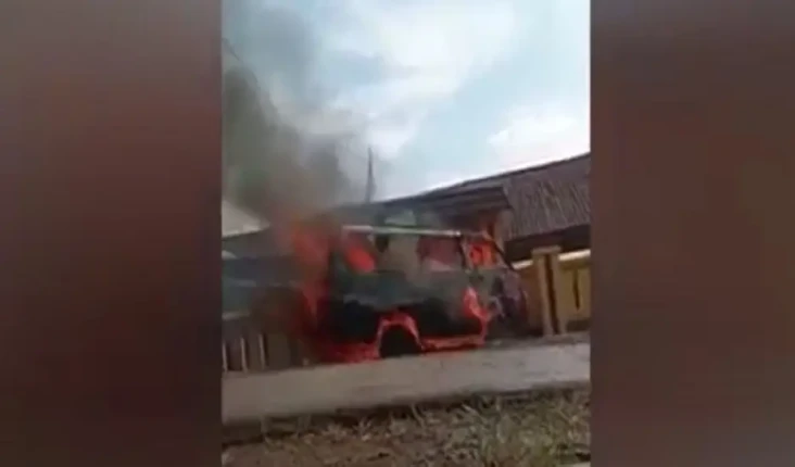 Memilukan! Pingsan Melihat...