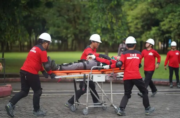 Tutup Diklatsar, Tim...
