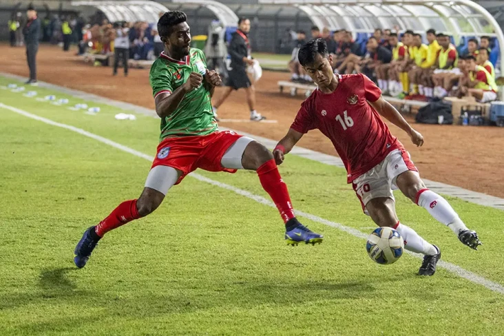 Hasil JEF United vs...