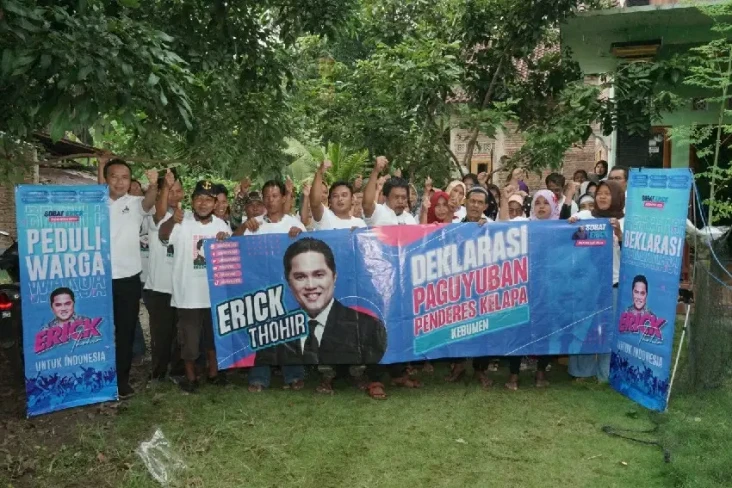 Penderes Kelapa hingga...