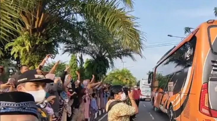 Isak Tangis Keluarga...