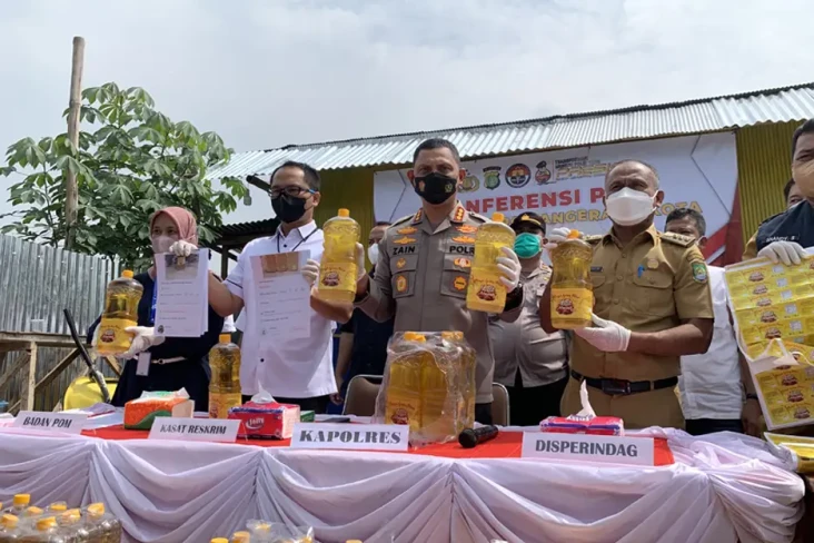Pabrik Minyak Goreng...