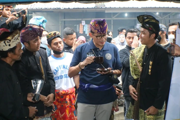 Bangkitkan Ekonomi dan...
