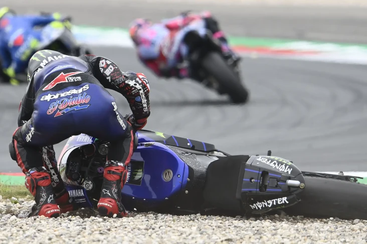 Monster Energy Yamaha...