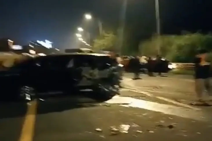 Kecelakaan Beruntun...