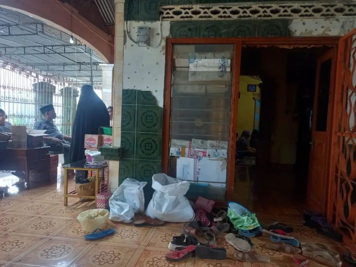 Kabur dan Terjatuh dari...