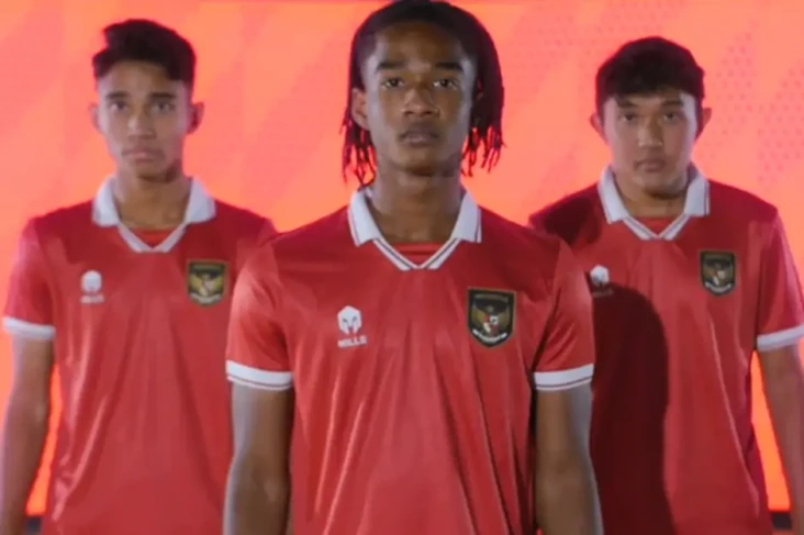 Jersey Kandang Terbaru...