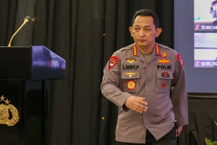 Korps Raport Polri:...
