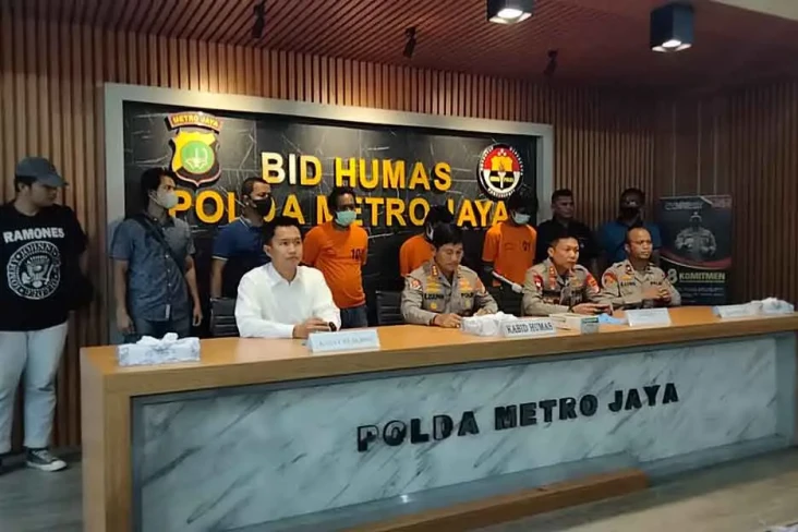 Wanita Tewas di Indekos...