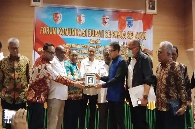 RUU Pemekaran Provinsi...