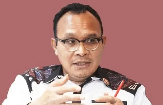 Mengakselerasi Birokrasi...