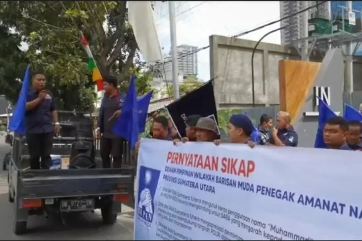 Puluhan Pemuda Gelar...