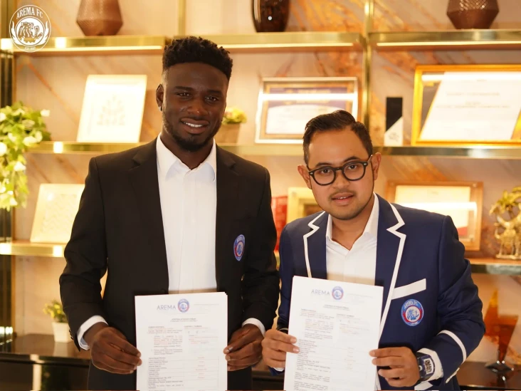 Arema FC Rekrut Penyerang...