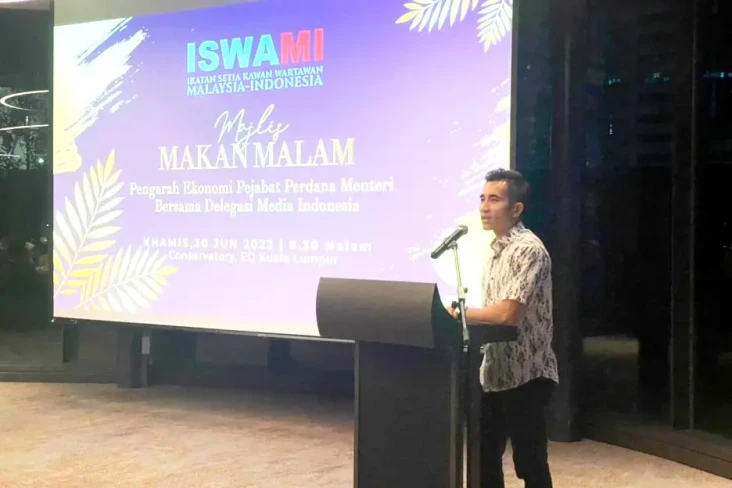 Pengarah Ekonomi PM...