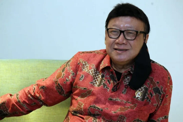 Kisah Pertemuan Tjahjo...