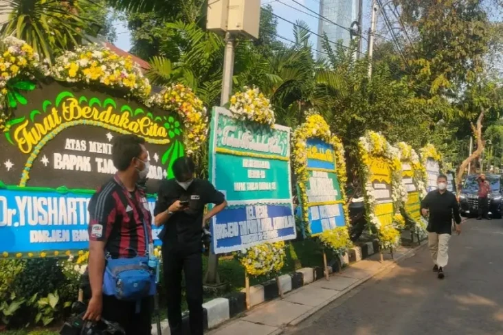 Karangan Bunga Dukacita...