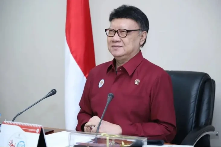 Dari Abu Dhabi, Jokowi...