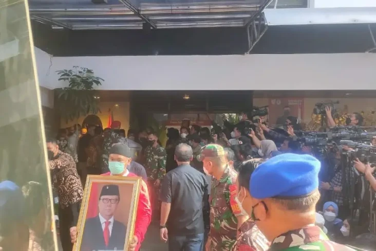 Jenazah Tjahjo Kumolo...
