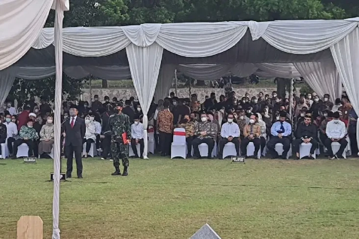 Hendropriyono hingga...