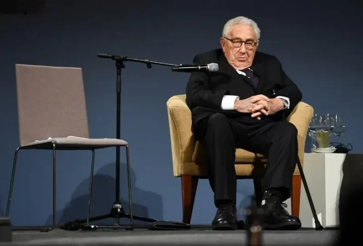 Mantan Menlu AS Kissinger...