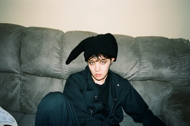 Rilis More, J-Hope BTS...