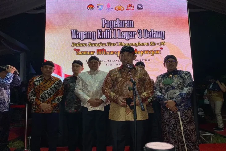 Gelar Pertunjukan Wayang...