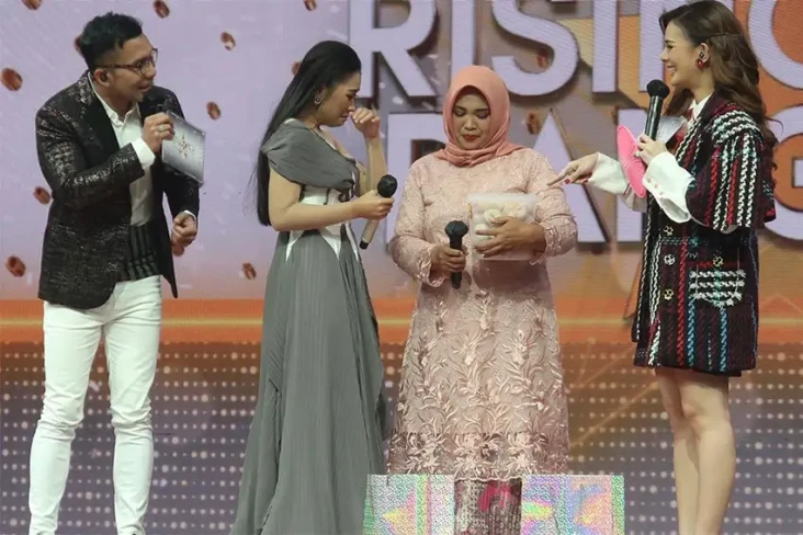 Nyunda Pisan Euy! Gotik...