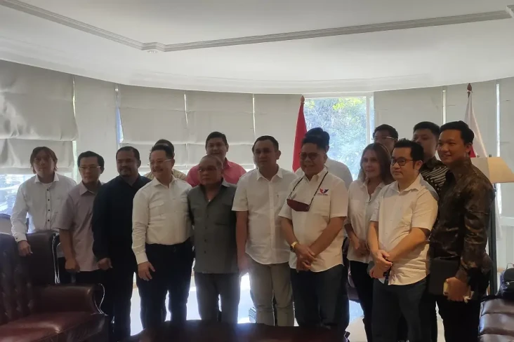 16 Bacaleg Perindo dari...