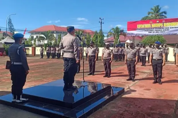21 Anggota Polres Sinjai...