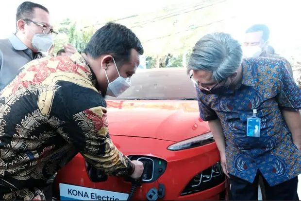 Gubernur Sulsel Gunakan...